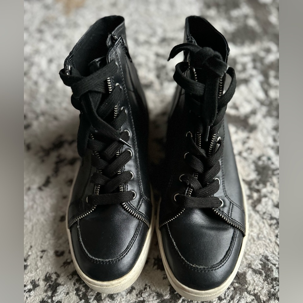 FRYE AND CO. Black Leather High-Top Sneakers